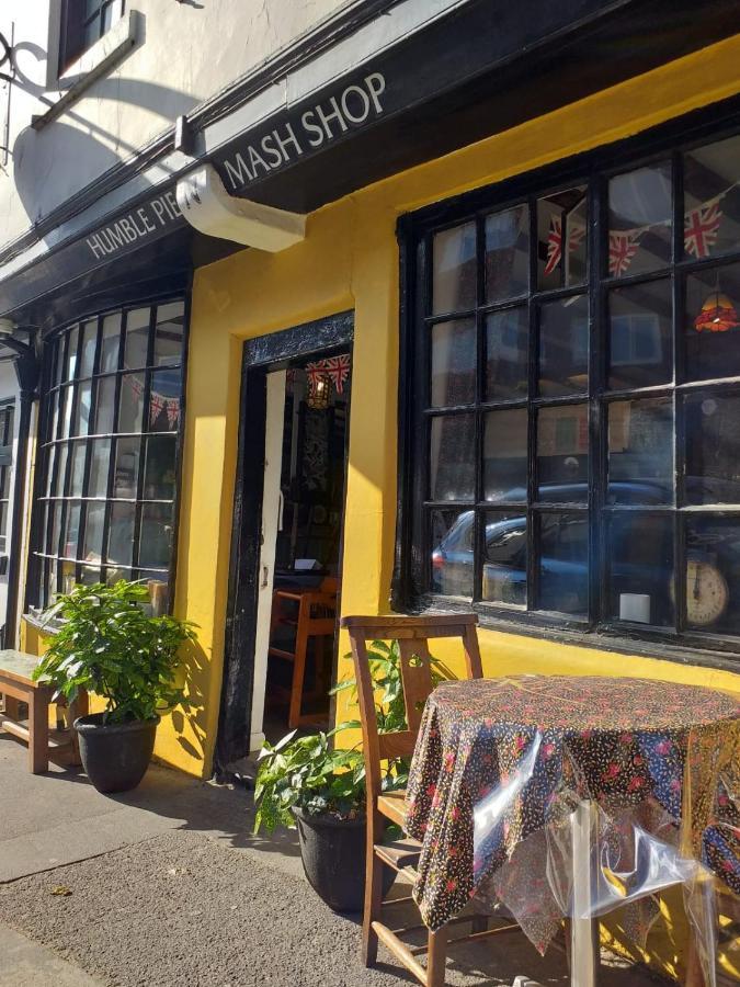 휫비 Little Pie In The Sky B&B 외부 사진